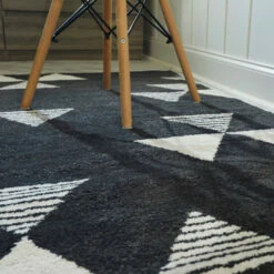Top 10 🧨 Carson Carrington Islingby Modern Geometric Indoor Area Rug Black ⌛ -Carson Carrington Sales unnamed file 1402