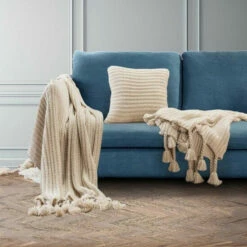 New ✨ Carson Carrington Uusikaupunki Knitted Throw 💯 -Carson Carrington Sales unnamed file 2931