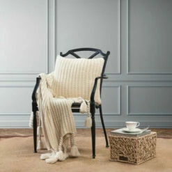 New ✨ Carson Carrington Uusikaupunki Knitted Throw 💯 -Carson Carrington Sales unnamed file 2932