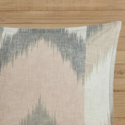 Best Sale 🤩 Carson Carrington Kallaste Blush Cotton Printed Comforter 3-piece Set 🤩 -Carson Carrington Sales unnamed file 3995