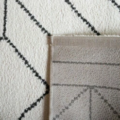 Cheap 💯 Carson Carrington Iseras Modern Geometric Area Rug Charcoal 🎁 -Carson Carrington Sales unnamed file 428