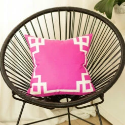 Wholesale 😀 Carson Carrington Geometric Pink And White 18-inch Throw Pillow Cover 💯