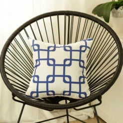 Brand new 🎁 Carson Carrington Geometric Blue Squares 18-inch Throw Pillow Cover 🤩