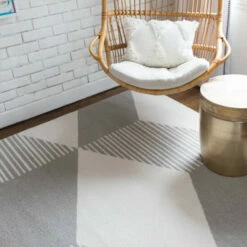 Wholesale 👍 Carson Carrington Iskallebol Geometric Indoor Area Rug Black 🌟