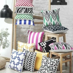 Outlet 💯 Carson Carrington Green Ikat 18-inch Printed Throw Pillow Cover ✔️ -Carson Carrington Sales unnamed file 9152